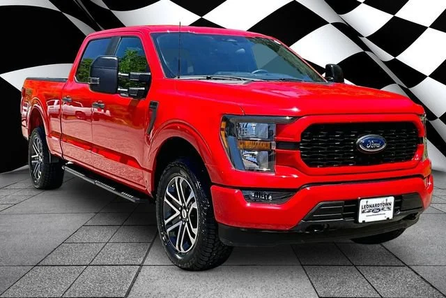 Used 2023  Ford XL image 11