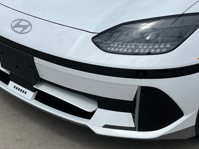Used 2024 White Hyundai SEL image 7