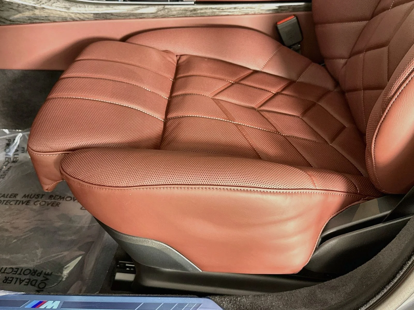 New 2026 Dravit Grey Metallic BMW 750e xDrive image 20