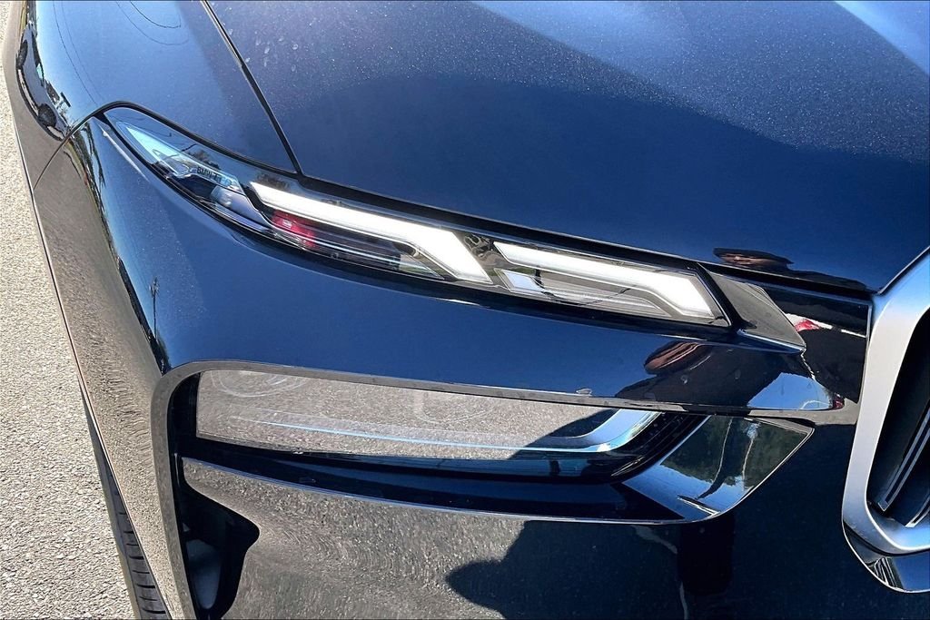 2026 BMW X7 40i - Photo 16