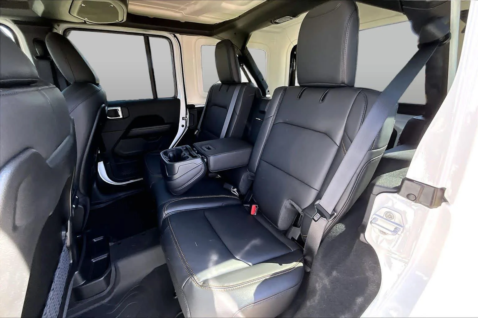New 2026 Bright White Clearcoat Jeep Sahara image 22
