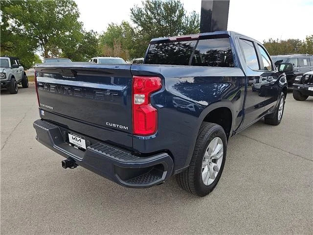 Used 2021 Northsky Blue Metallic Chevrolet Custom 4x2 Crew Cab 5.75 ft. box 147.4 in. WB image 4