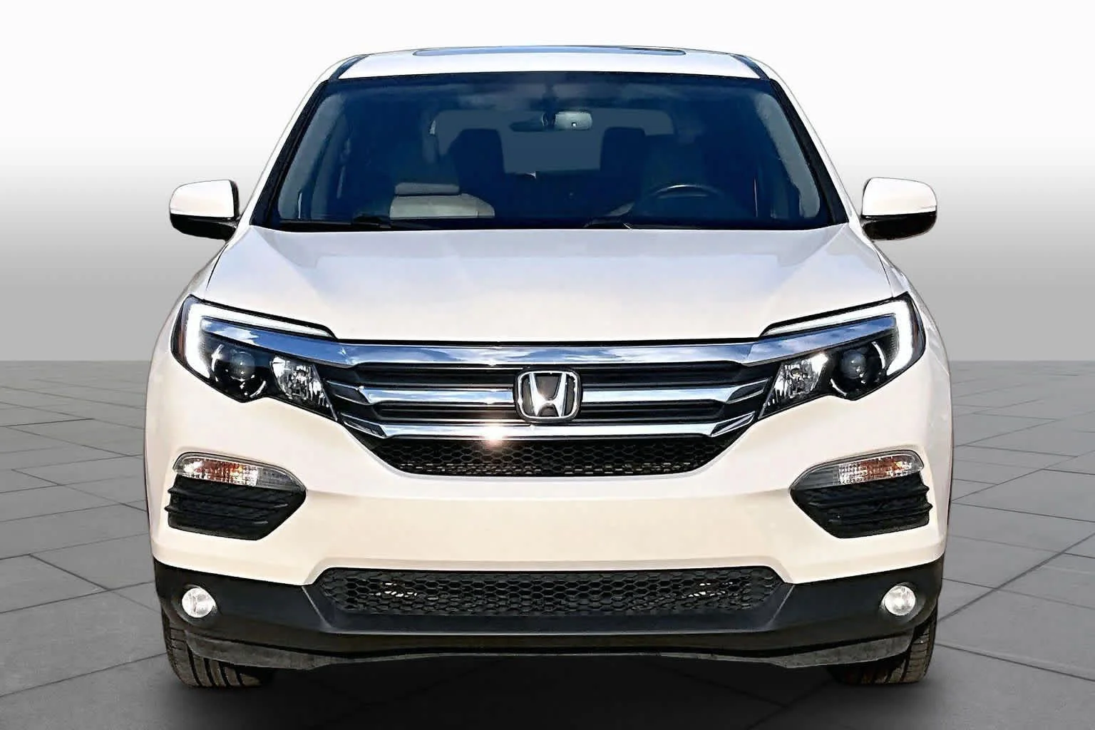 Used 2017 White Diamond Pearl Honda EX-L image 4