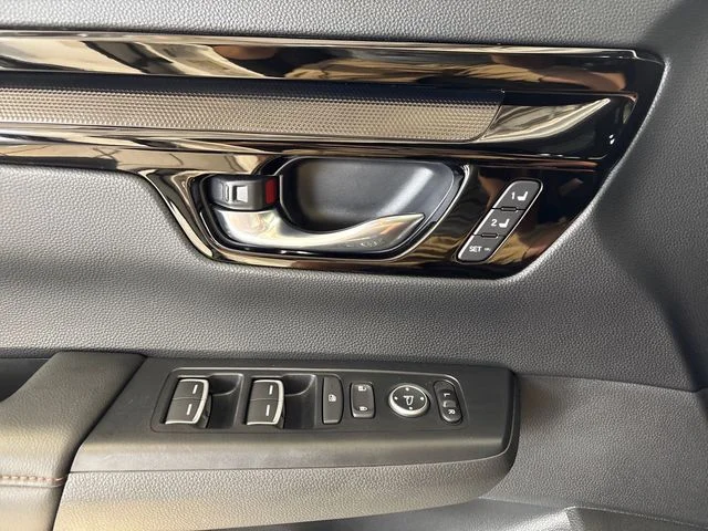 2025 Honda CR-V Sport Touring - Photo 17