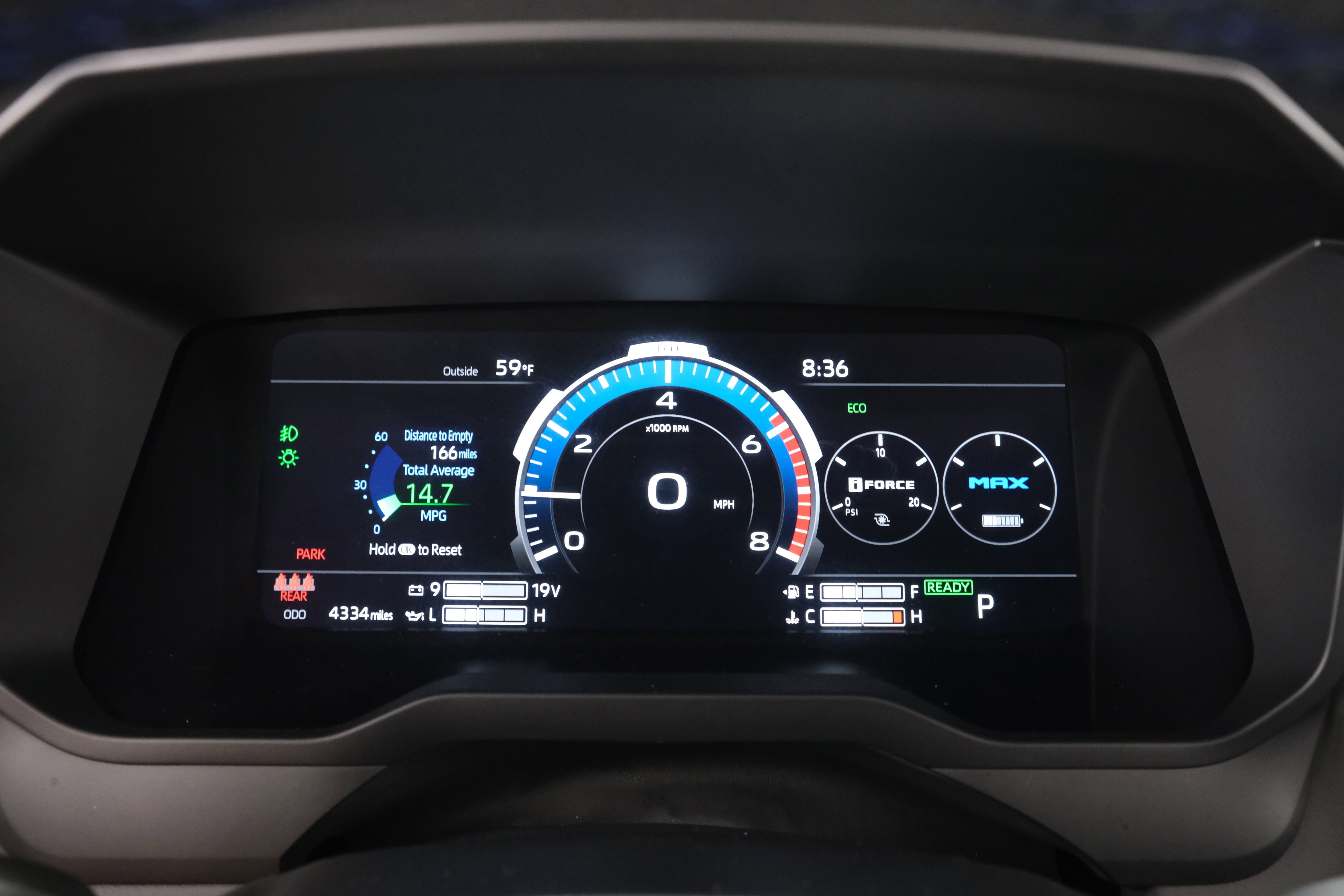 2025 Toyota Tundra Platinum - Photo 17