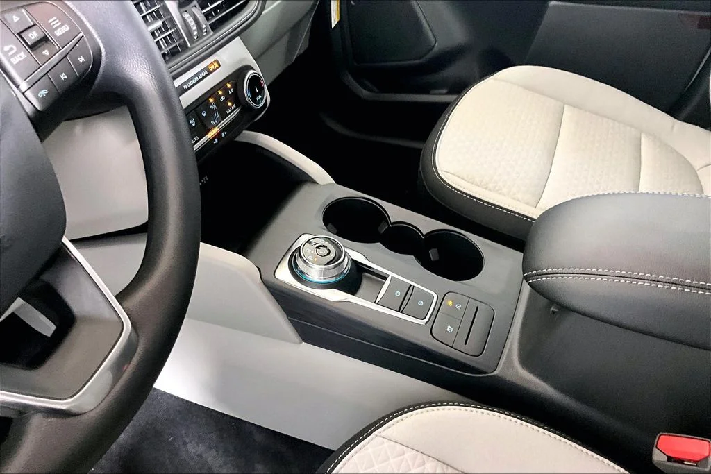 2026 Ford Escape Active - Photo 8