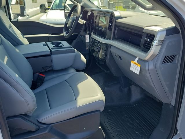 New 2026 Oxford White Ford F-550® XL image 14