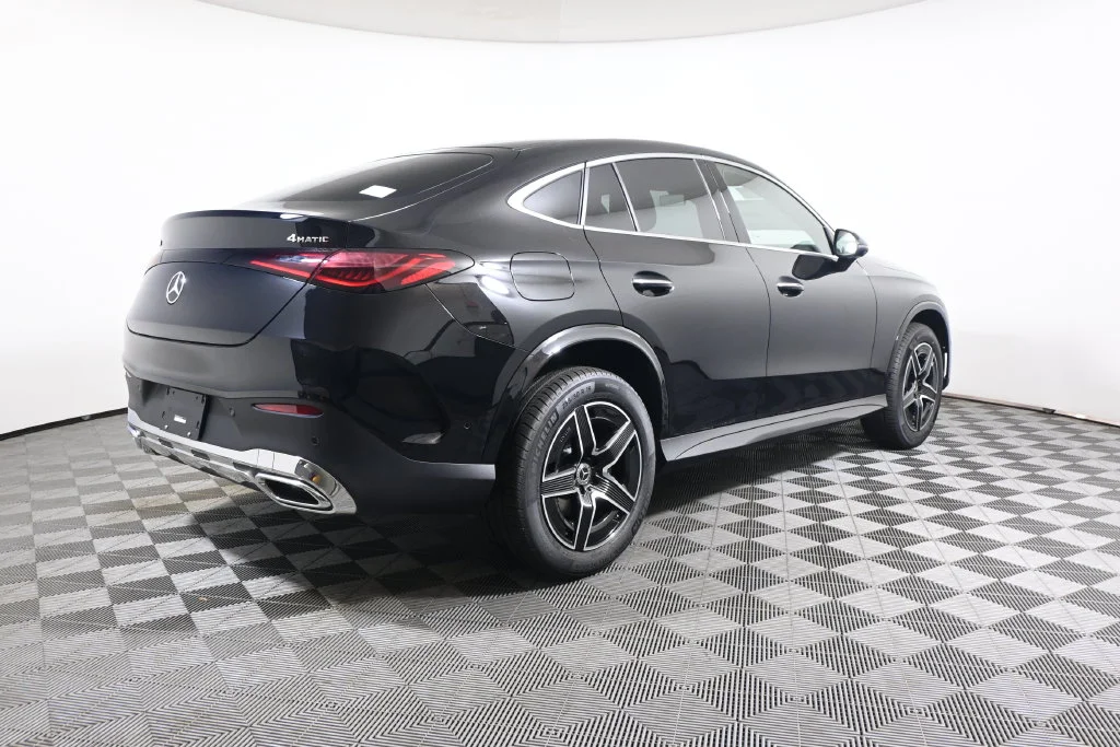 New 2027 Black Mercedes-Benz GLC 300 Coupe image 7