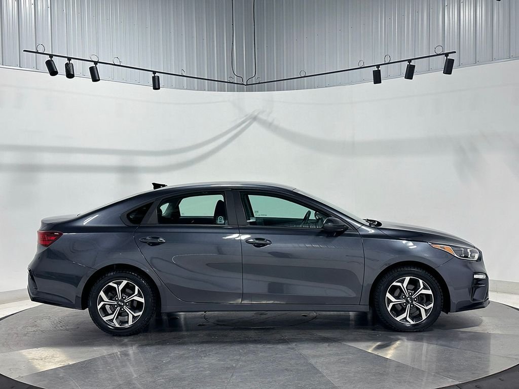 Used 2020 Gray Kia LXS image 10