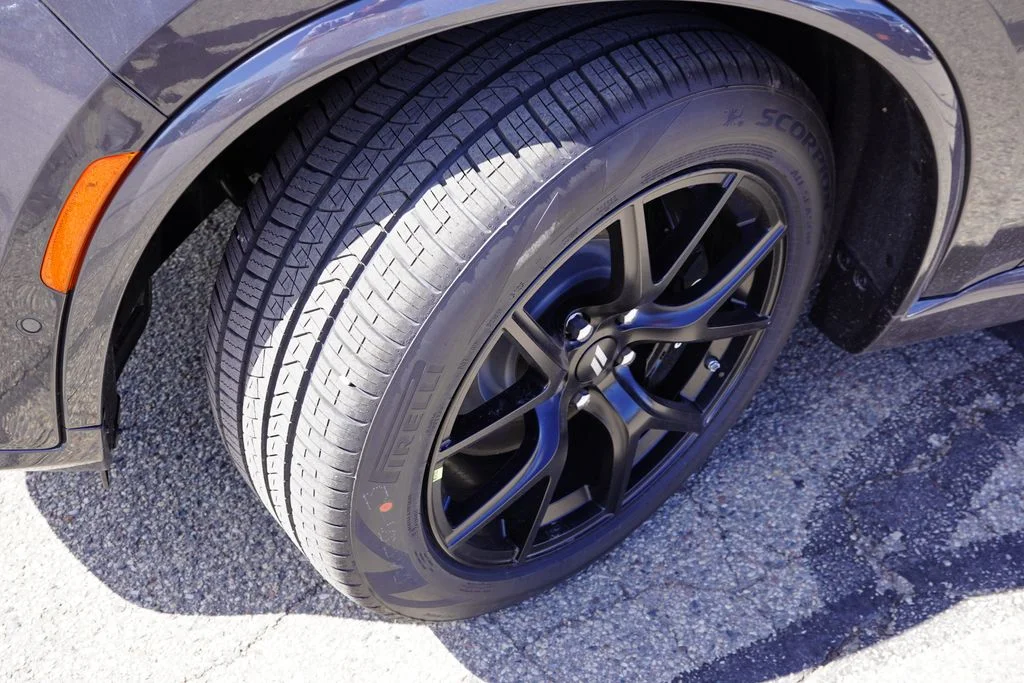 New 2026 Vapor Gray Exterior Paint Dodge GT Plus HEMI V8 image 9