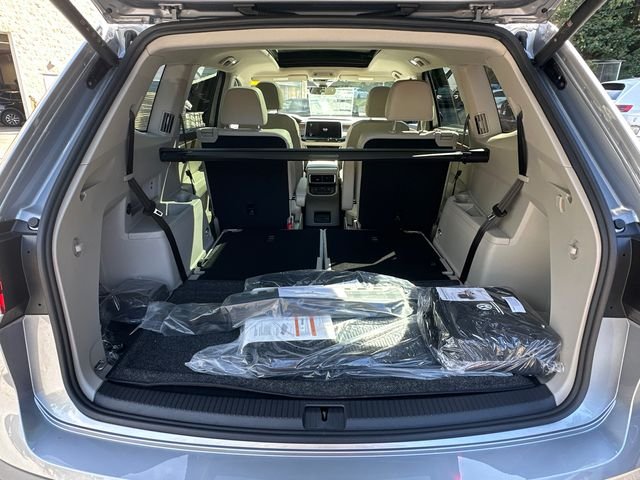 New 2026 Silver Volkswagen 2.0T SE w/Technology image 18