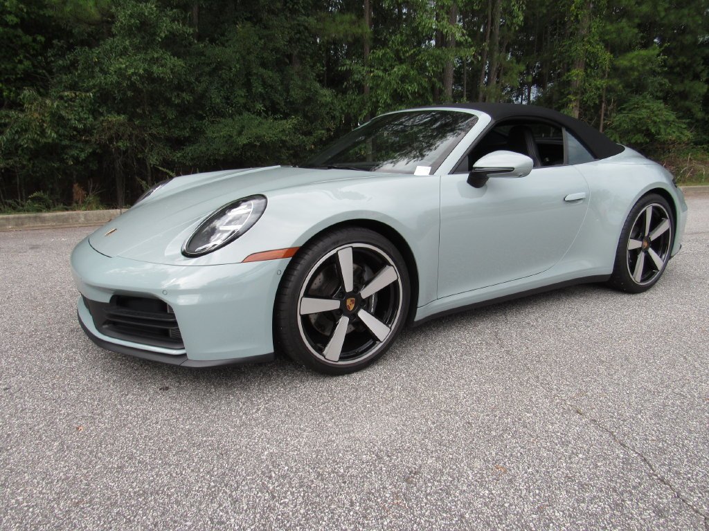 2025 Porsche 911 - Photo 15
