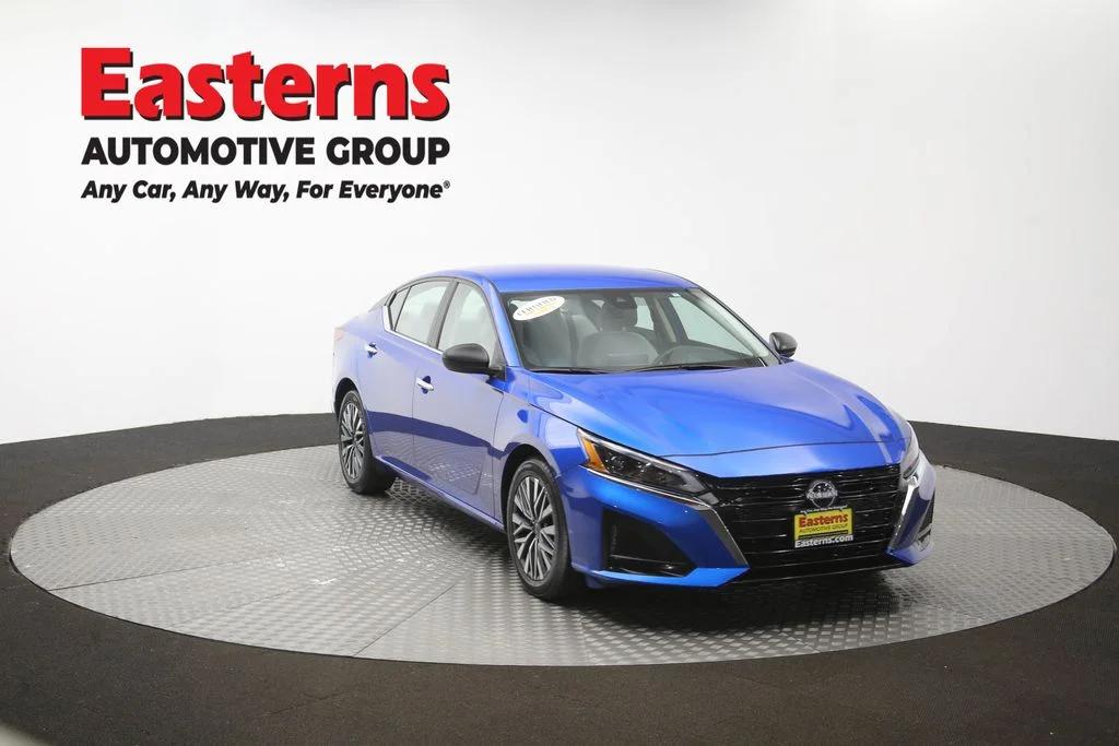 Used 2025 Blue Nissan 2.5 SV image 49