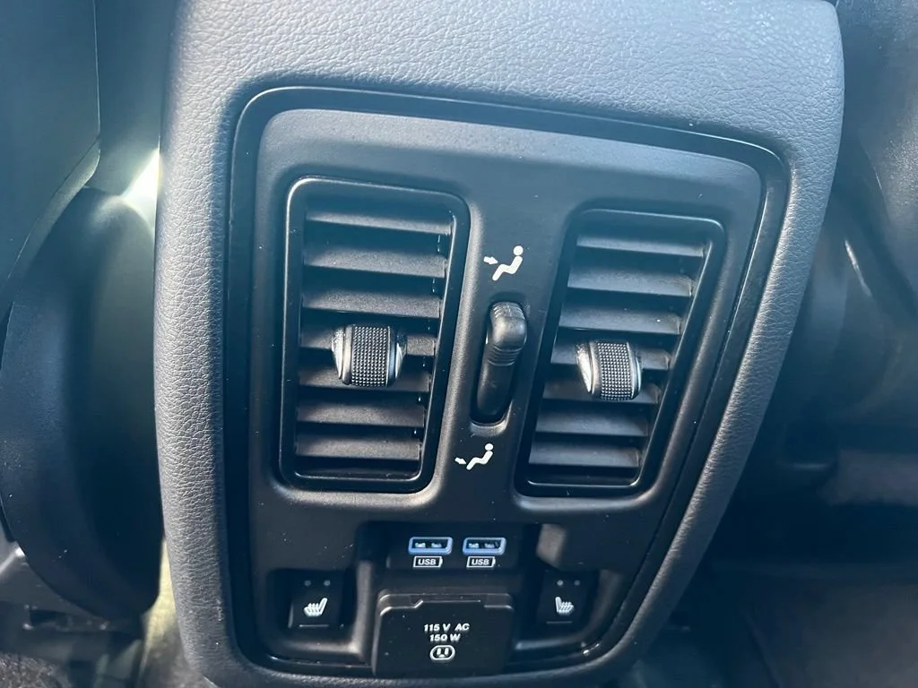 Used 2022  Dodge Citadel image 27