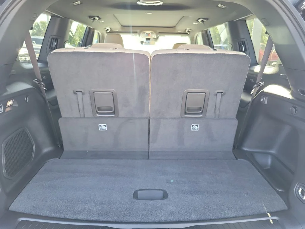 New 2026 Baltic Gray Metallic Clear-Coat Exterior Paint Jeep Limited image 27