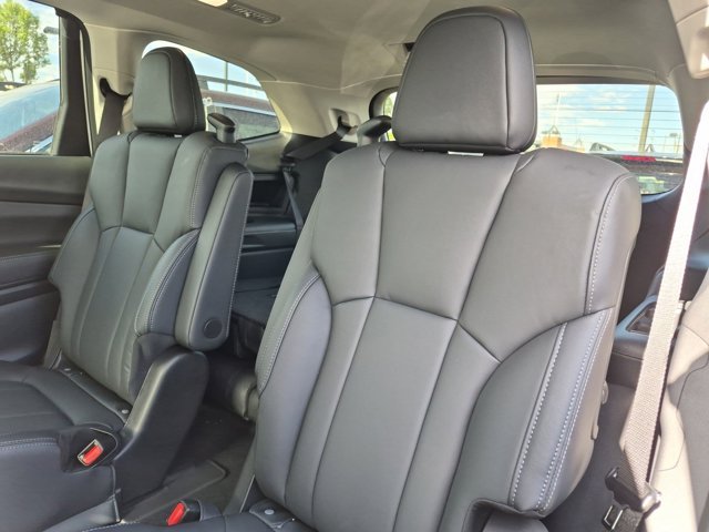 New 2026 CRYSTAL WHITE PEARL Subaru Premium 7-Passenger image 13