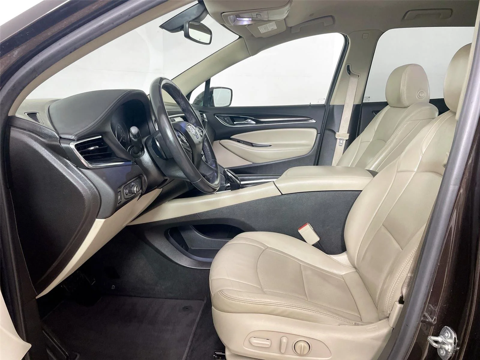 Used 2018 Havana Metallic Buick Essence image 5