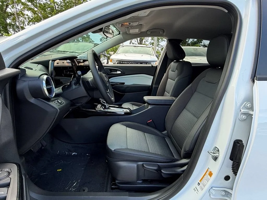 New 2026 Summit White Chevrolet LT image 9