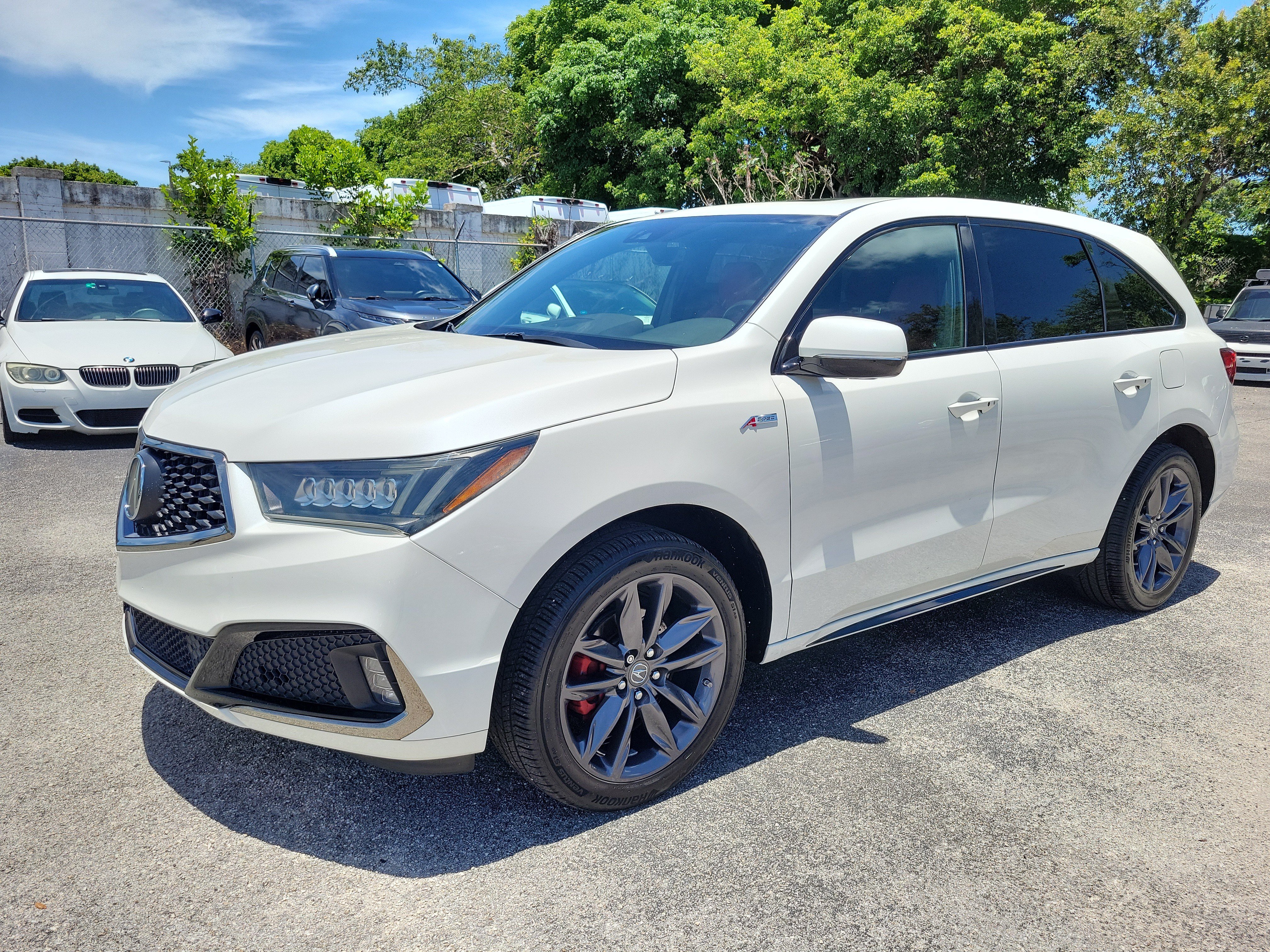 Used 2019 White Diamond Pearl Acura 3.5L Technology Pkg w/A-Spec Pkg SH-AWD image 4