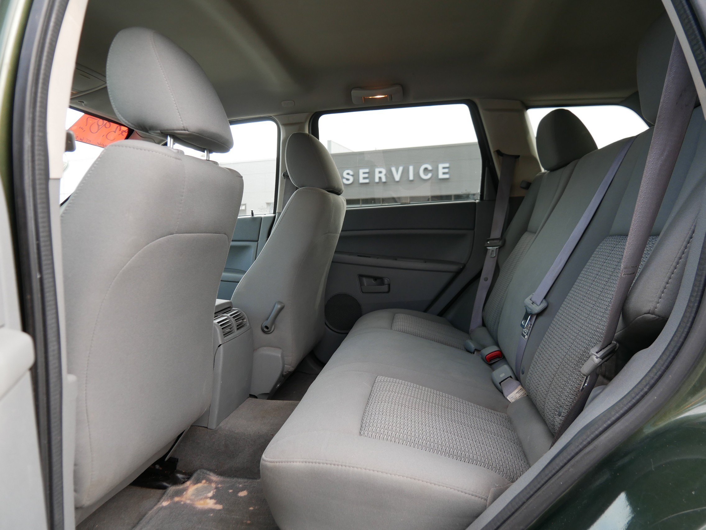Used 2007 Jeep Green Metallic Jeep Laredo image 11