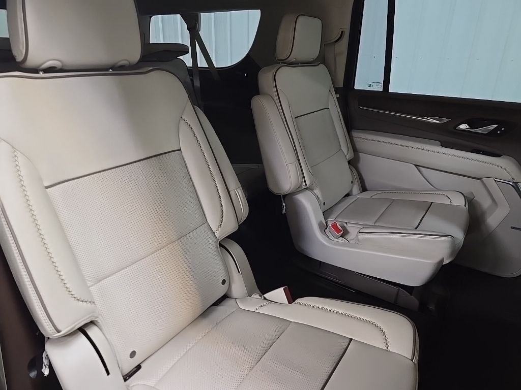 Used 2023 Titanium GMC Denali image 17