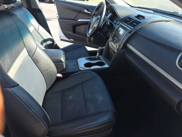 Used 2014 Silver Toyota SE image 11