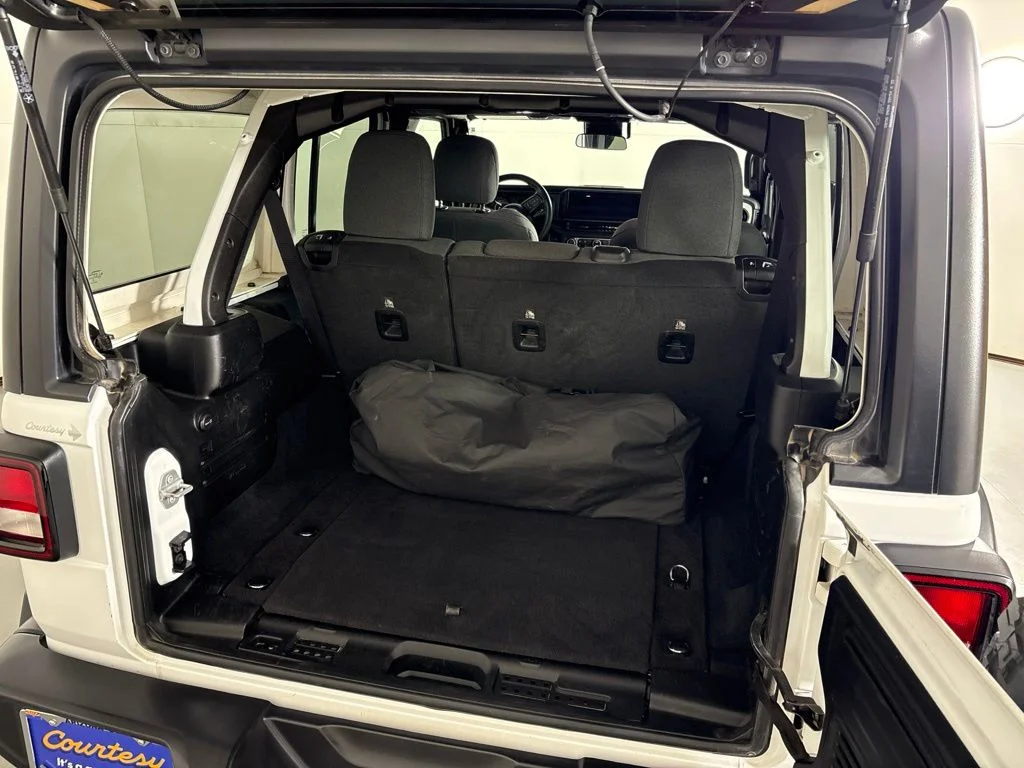 Used 2025 White Jeep Willys image 24