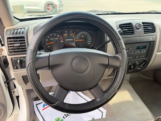Used 2004 White GMC Fleet image 21