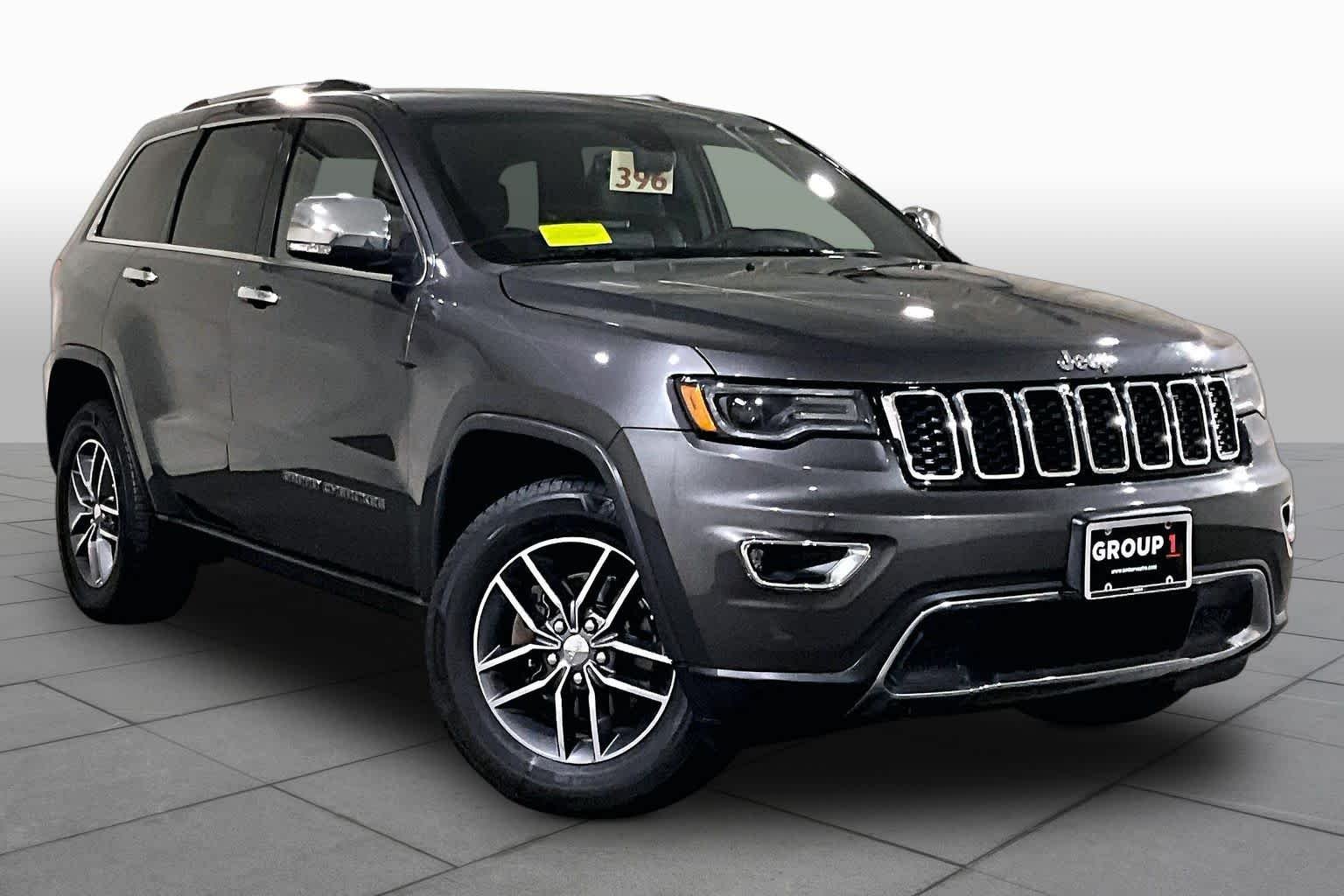 Used 2017 Granite Crystal Metallic Clearcoat Jeep Limited image 2