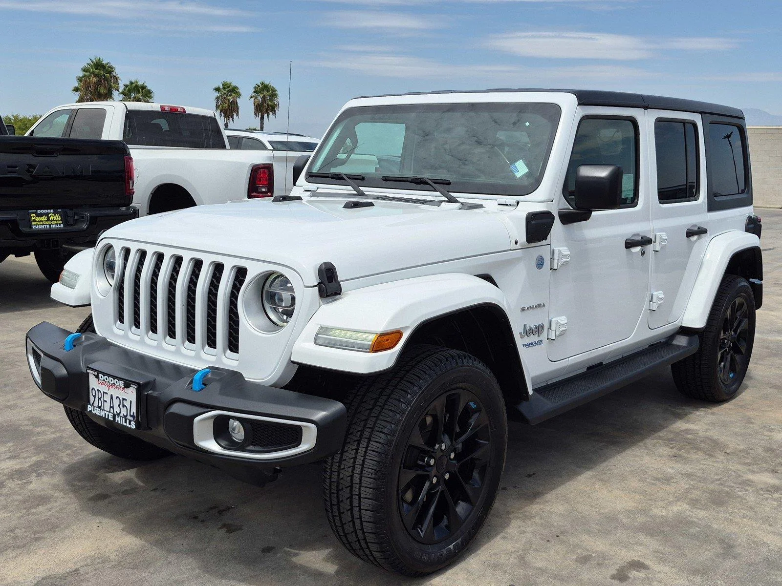 Used 2022 Bright White Clearcoat Jeep Unlimited Sahara image 3