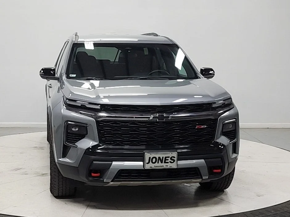 Used 2025 Gray Chevrolet Z71 image 2