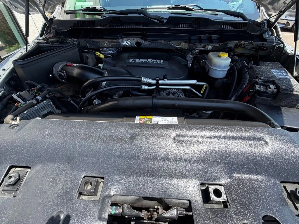 Used 2017 Silver Ram Laramie image 5