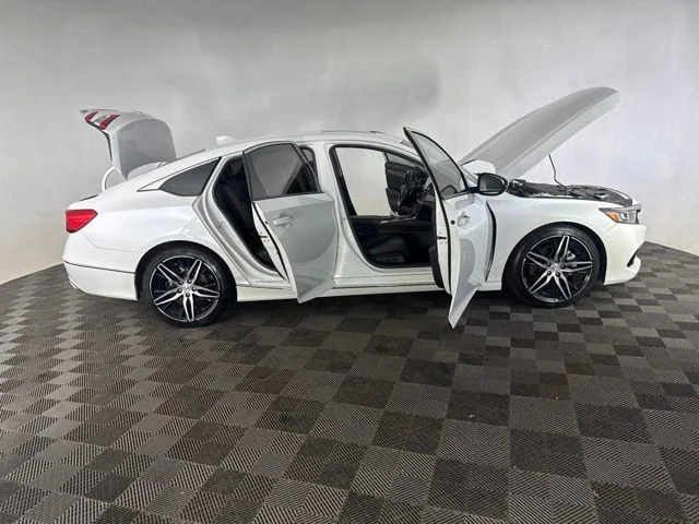 Used 2021  Honda Touring 2.0T image 15