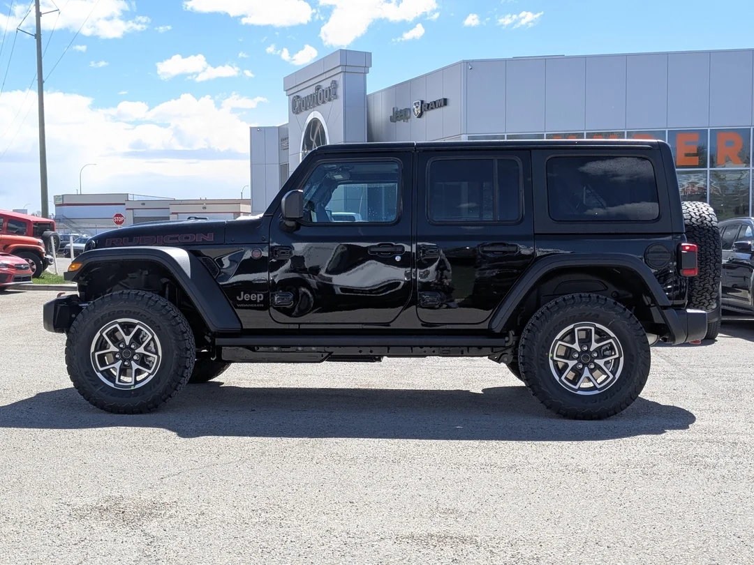New 2026 Black Jeep Rubicon - - 4x4 - 3.6L V6 - Nappa Leather - 3-Pc Hardtop - Steel Perf Hood & More! image 5