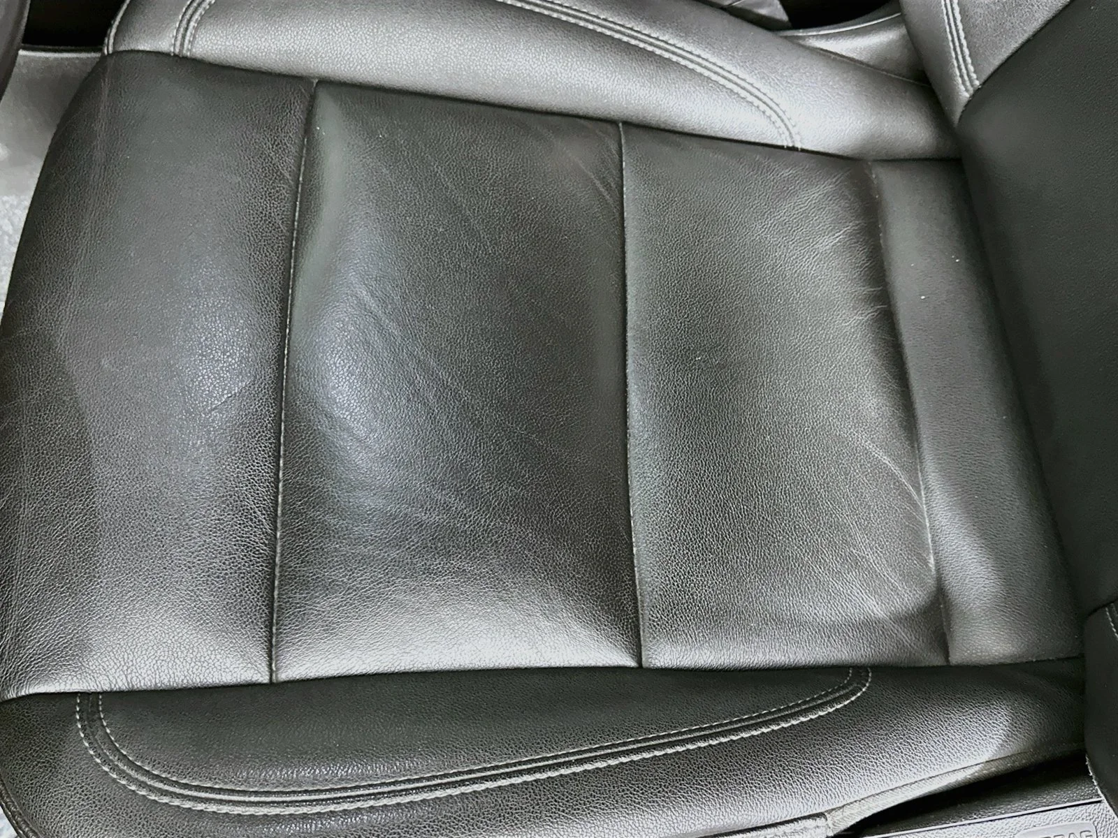 Used 2022 Black Chevrolet Z71 image 21