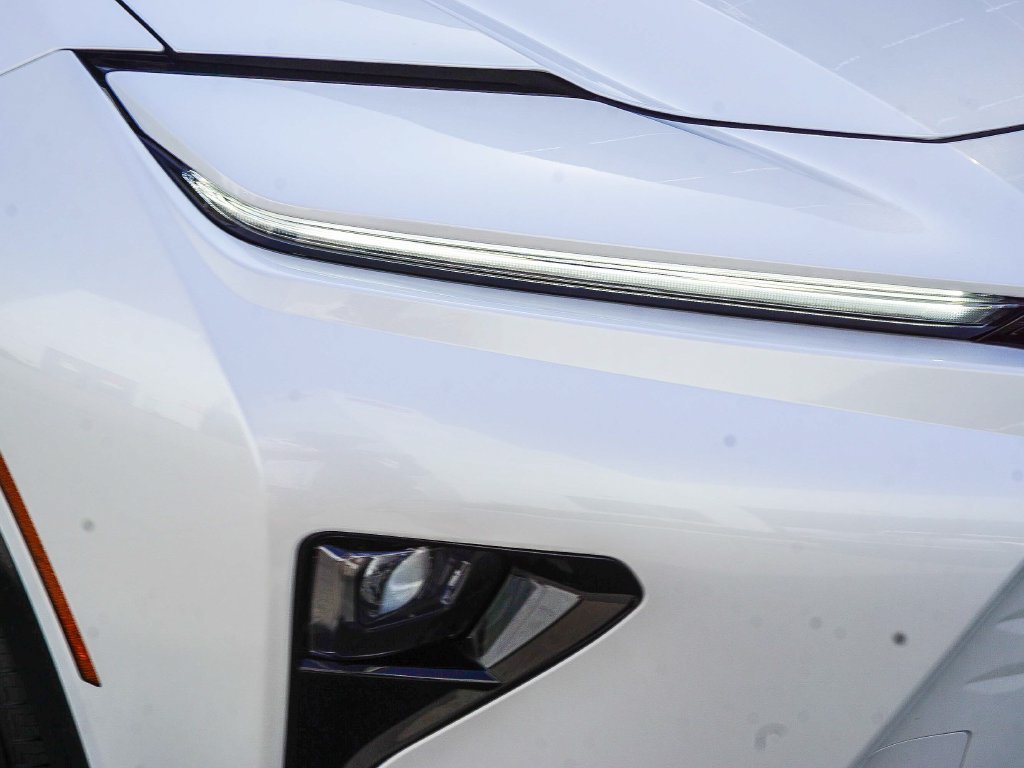 Used 2026 White Toyota XLE image 10