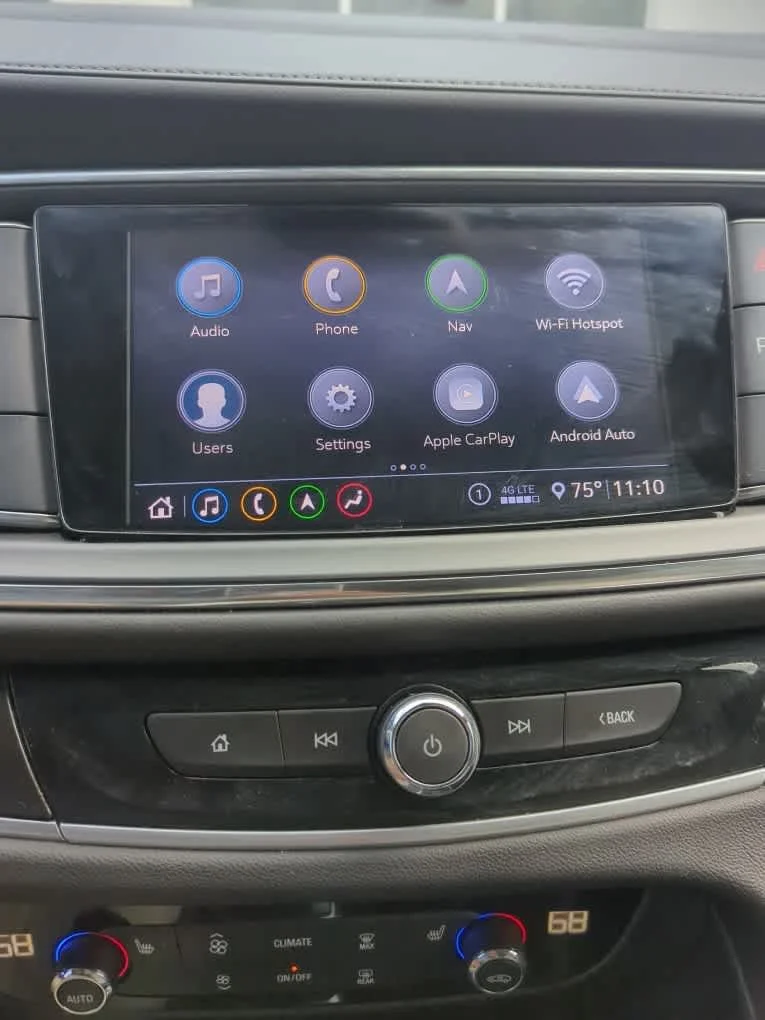 Used 2021 Summit White Buick Essence image 7