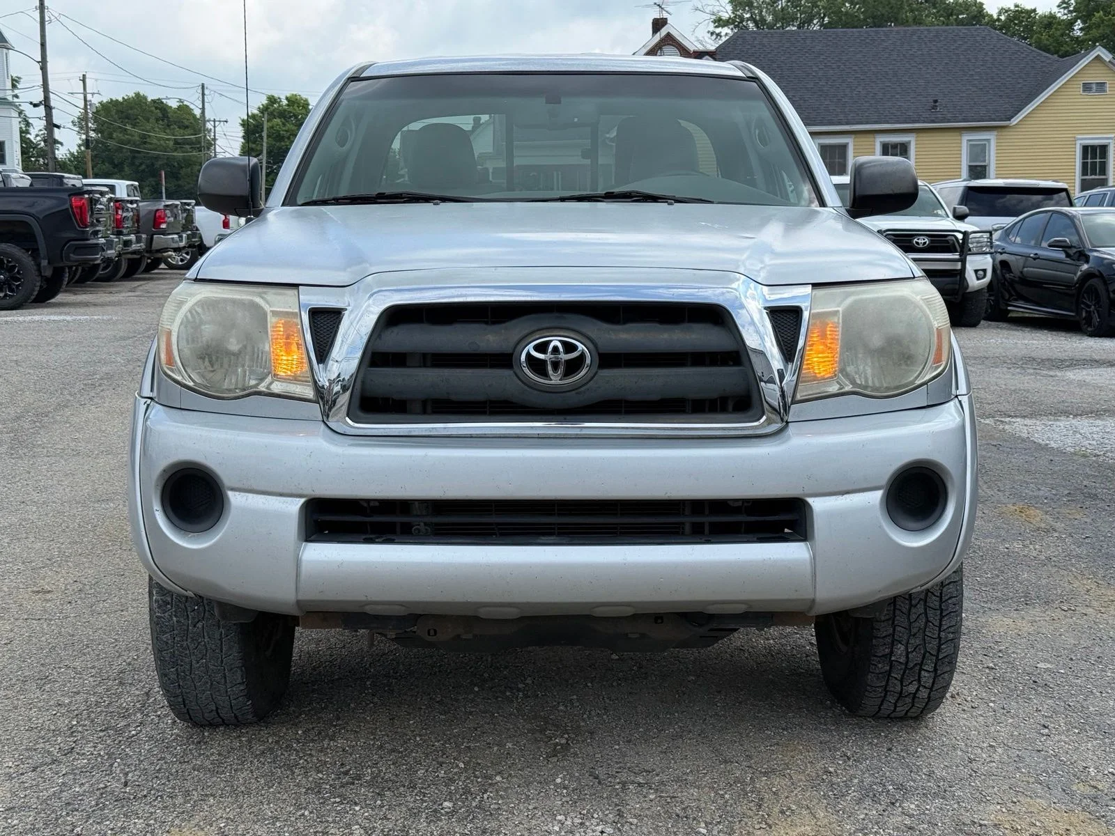 Used 2010  Toyota Base image 9