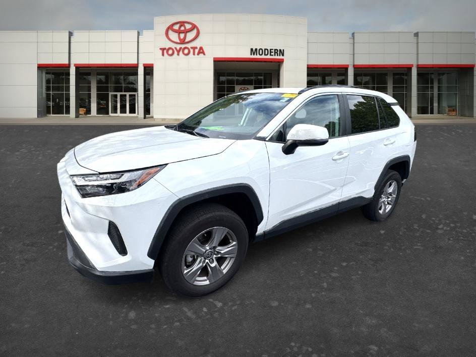 Used 2023 Ice Cap Toyota XLE image 2