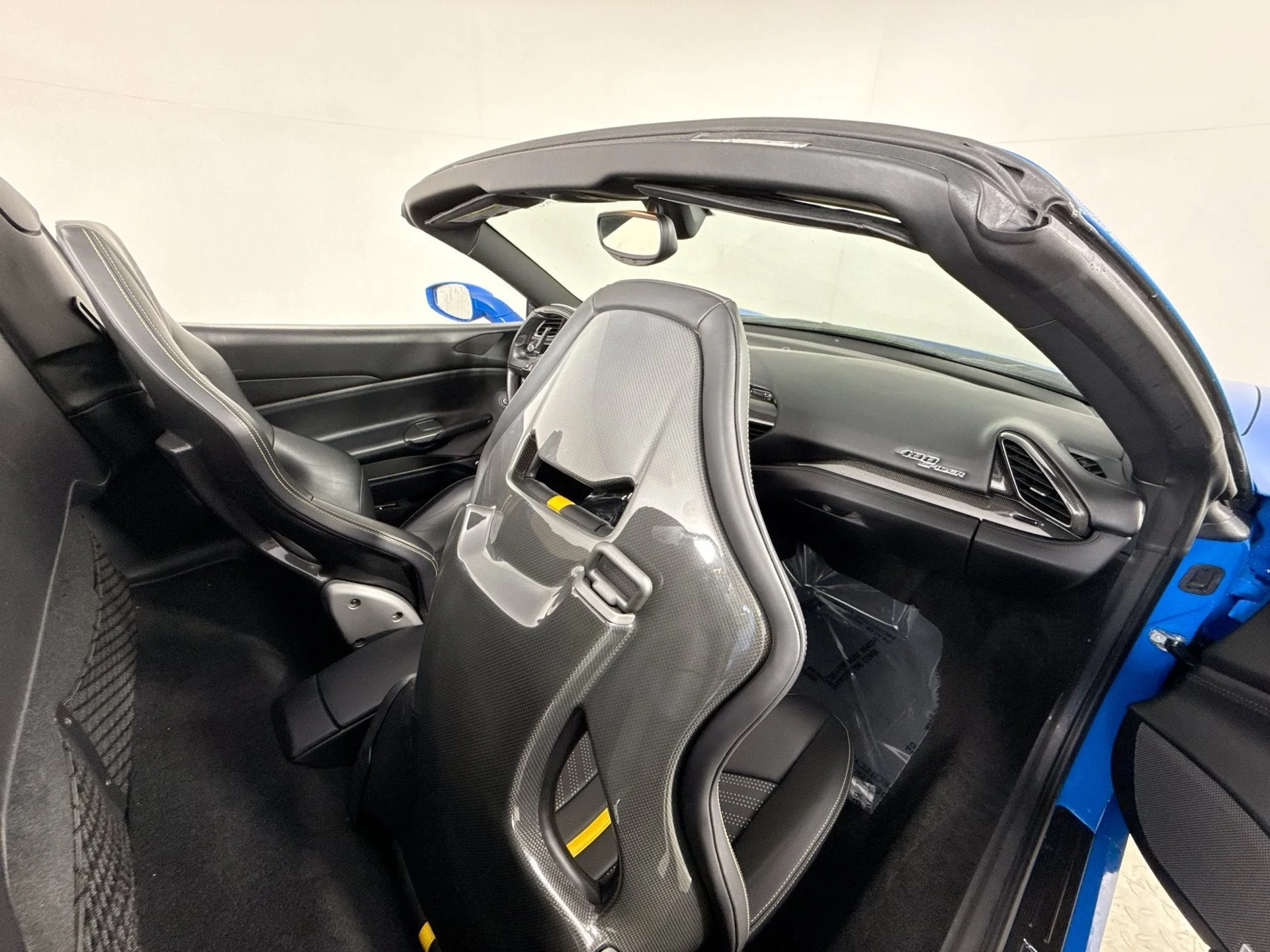 Certified Used 2017 Extra Sample Ferrari Base image 22