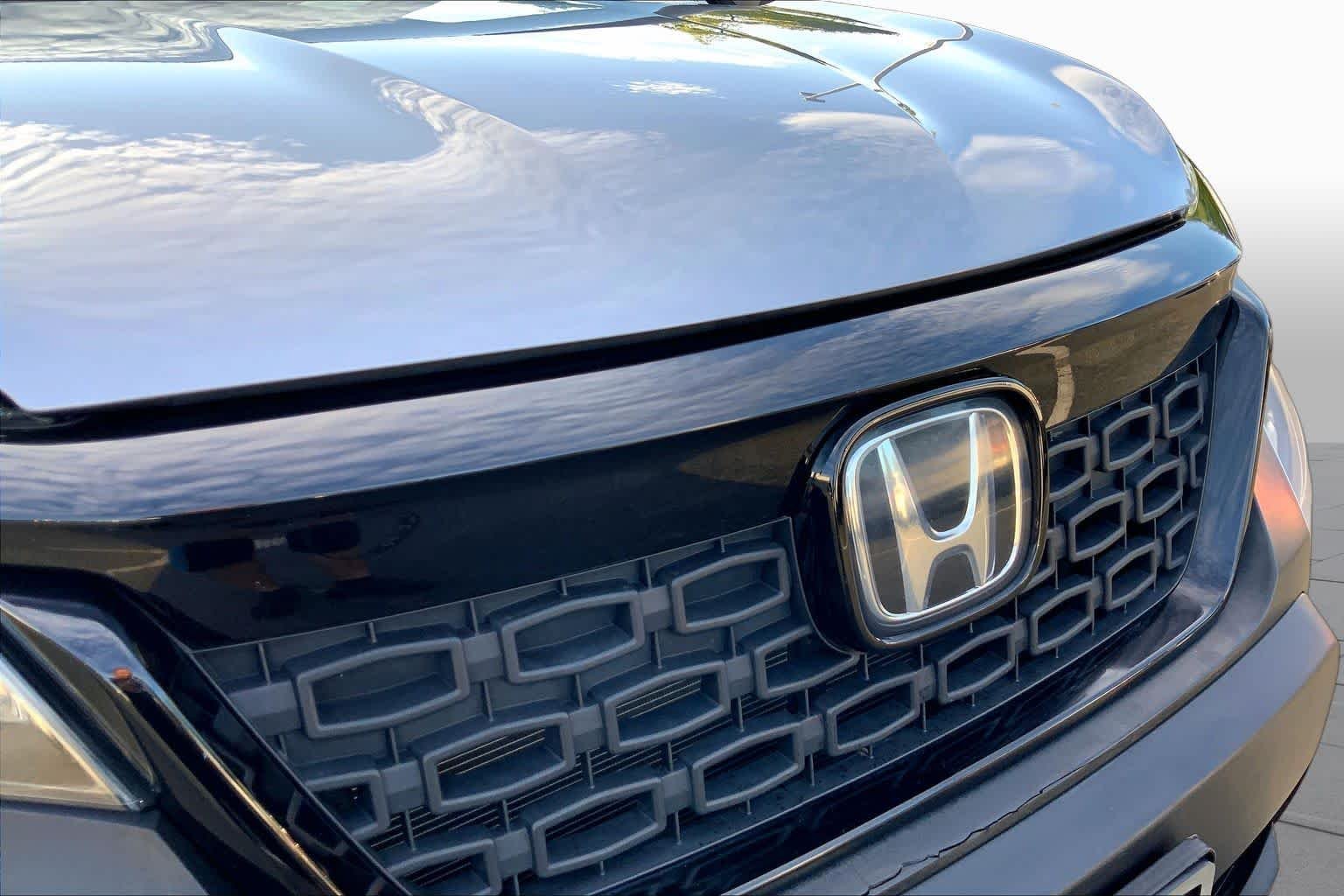 Used 2019 Lunar Silver Metallic Honda EX-L image 30