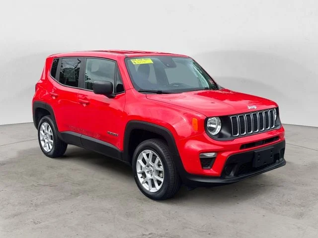 Used 2023 Colorado Red Jeep Latitude image 7
