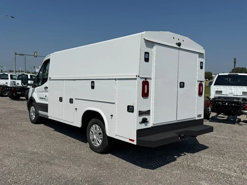 New 2026 Oxford White Ford Low KUV image 3