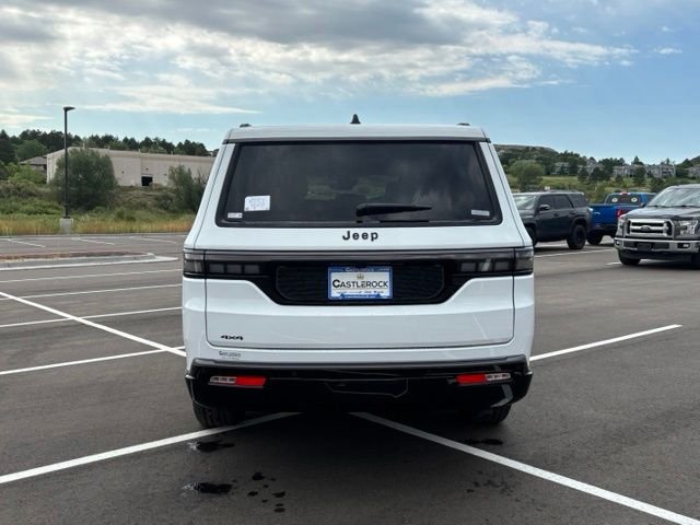 New 2026 Bright White Clear-Coat Exterior Paint Jeep Limited Altitude image 5