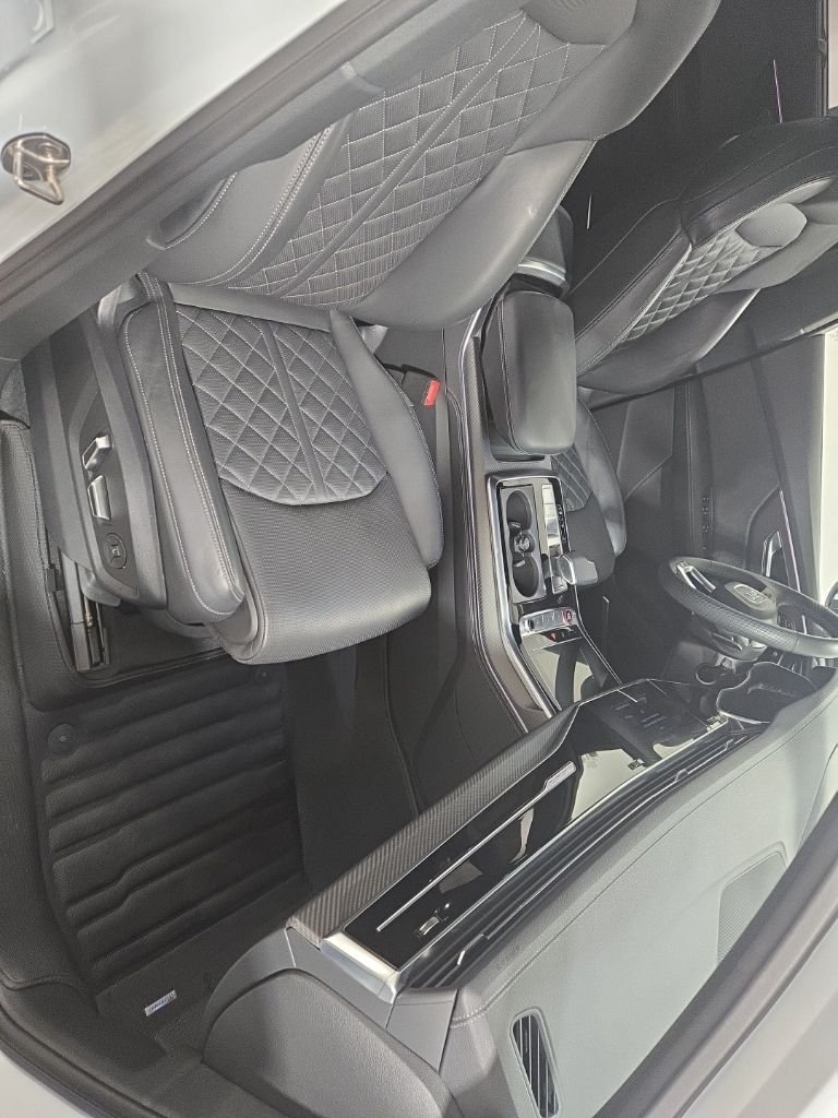 Used 2025 Glacier White Metallic Audi Prestige image 23