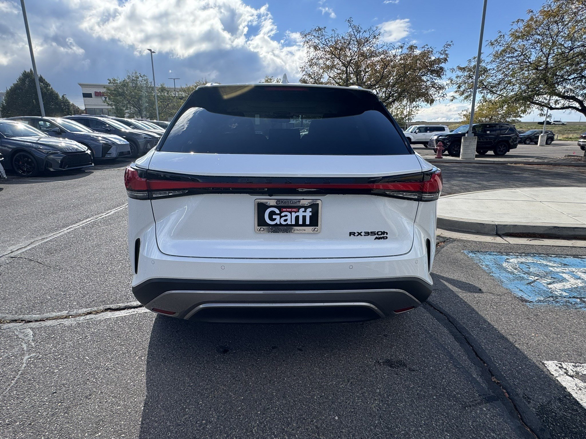 New 2026 Eminent White Pearl Lexus PREMIUM PLUS image 5