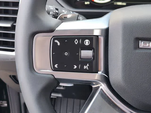 Used 2025 Santorini Black Metallic Land Rover S image 28