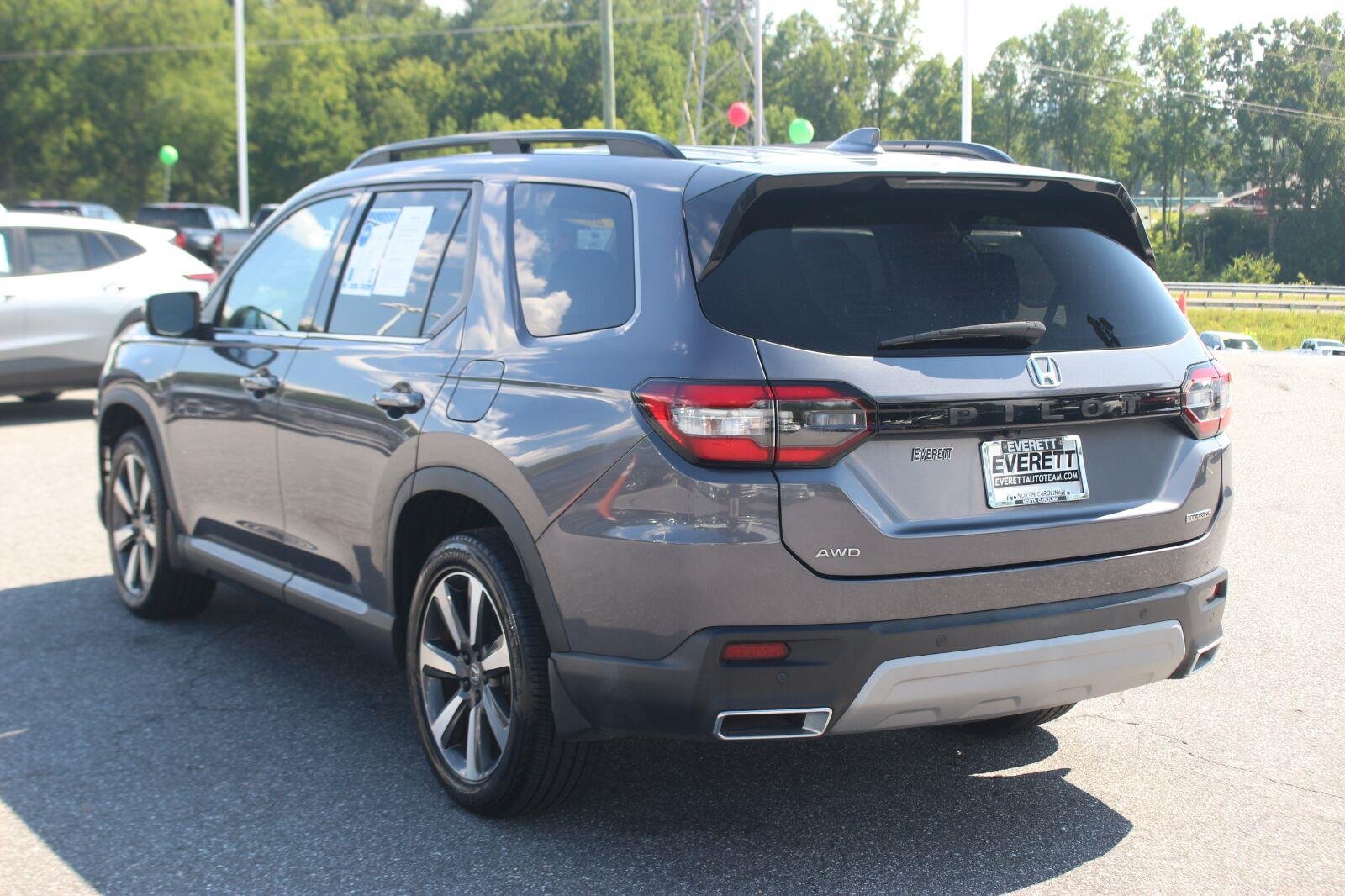 Used 2024 Gray Honda Touring image 5
