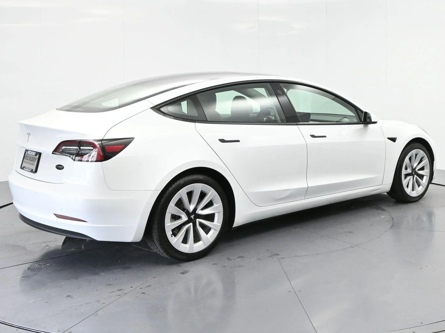 Used 2022 Pearl White Multi-Coat Tesla Base image 7