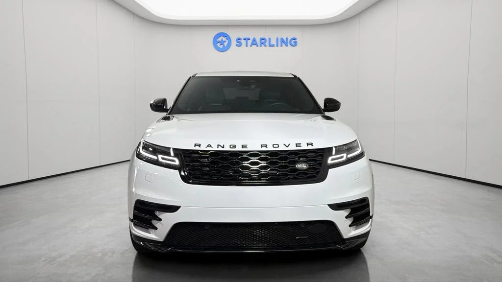 Used 2023 White Land Rover R-Dynamic S image 32